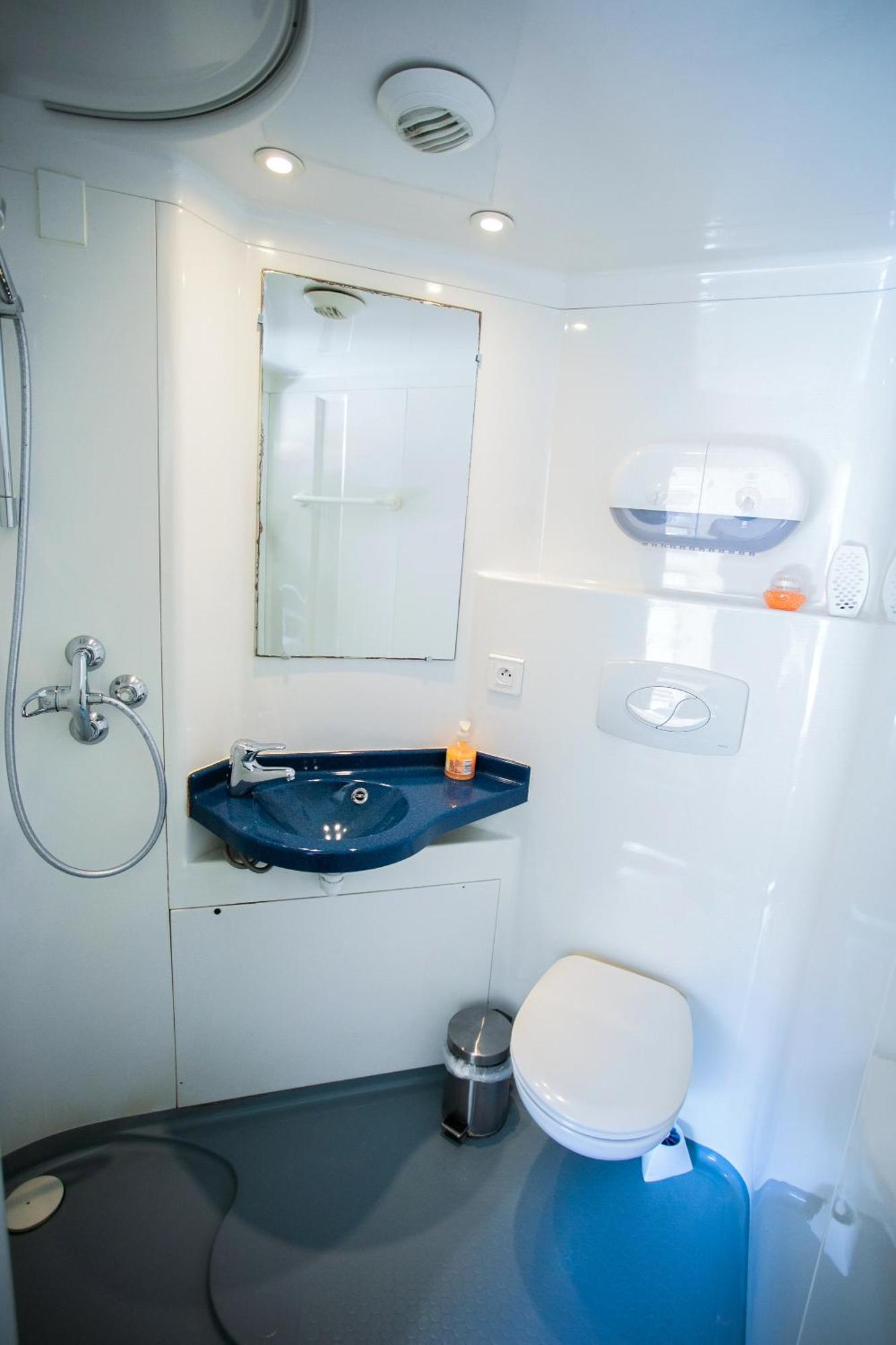 ברוז' St Christopher'S Inn Hostel At The Bauhaus חדר תמונה