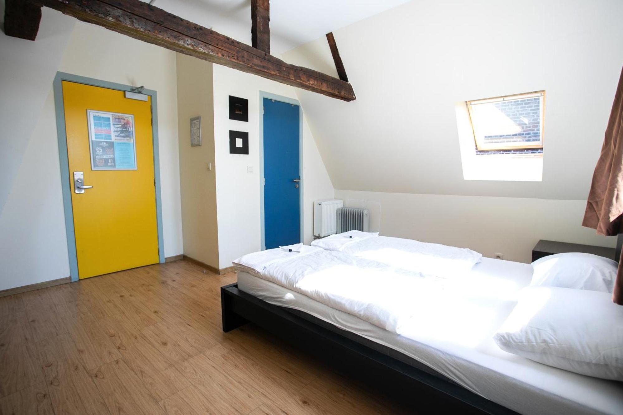 ברוז' St Christopher'S Inn Hostel At The Bauhaus חדר תמונה