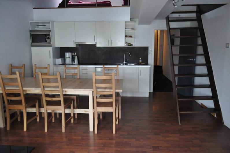 ברוז' St Christopher'S Inn Hostel At The Bauhaus מראה חיצוני תמונה